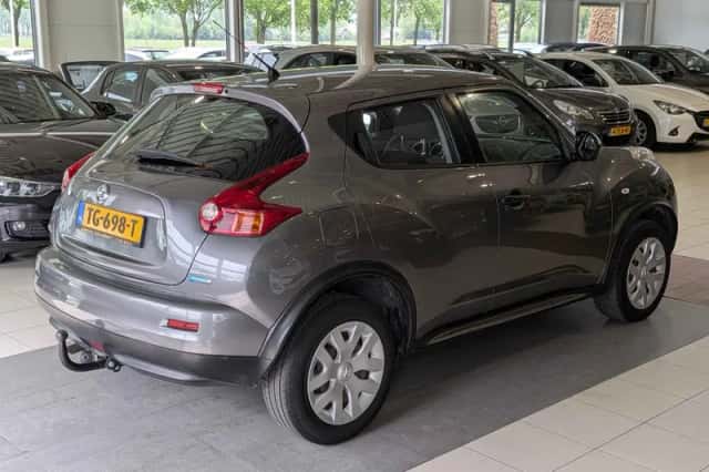 Nissan Juke (2011) thumbnail 4