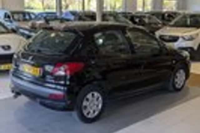 Peugeot 206+ (2010) thumbnail 4