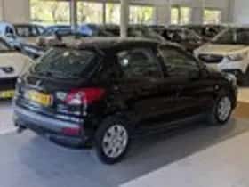 Peugeot 206+ (2010) thumbnail 4