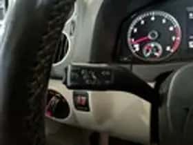 Volkswagen Golf (2012) thumbnail 16