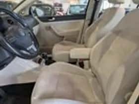 Volkswagen Golf (2012) thumbnail 6