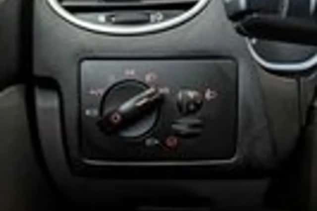 Ford Focus (2009) thumbnail 19
