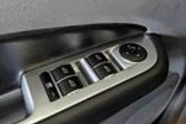 Ford Focus (2009) thumbnail 20