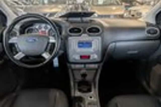 Ford Focus (2009) thumbnail 9