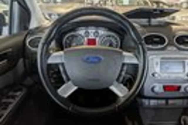 Ford Focus (2009) thumbnail 10