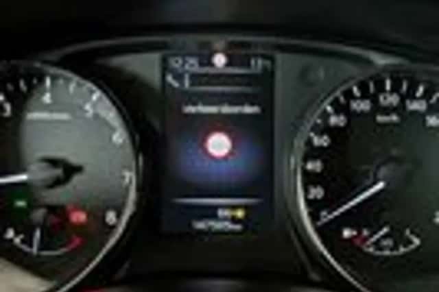 Nissan Qashqai (2015) thumbnail 13