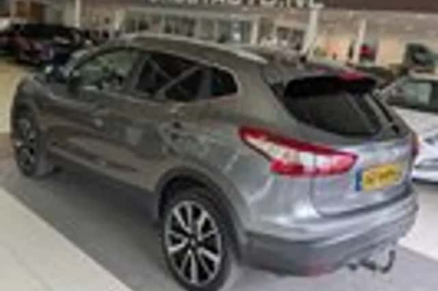 Nissan Qashqai (2015) thumbnail 3