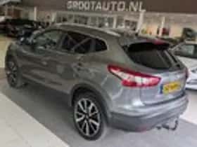 Nissan Qashqai (2015) thumbnail 3