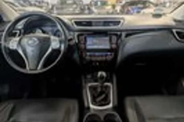 Nissan Qashqai (2015) thumbnail 9