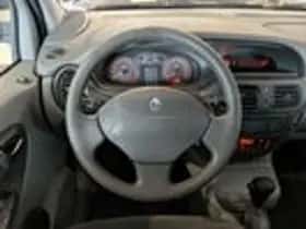 Renault Scénic (2002) thumbnail 9
