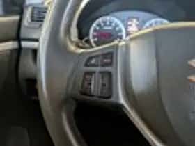 Suzuki Swift (2011) thumbnail 12