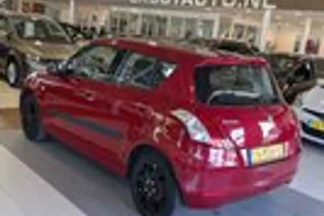 Suzuki Swift (2011) thumbnail 3