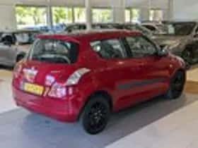 Suzuki Swift (2011) thumbnail 4