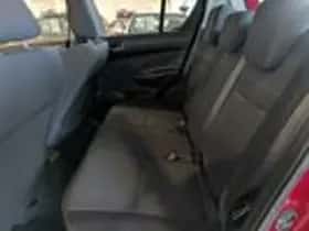 Suzuki Swift (2011) thumbnail 7