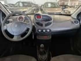Renault Twingo (2010) thumbnail 9