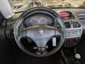 Peugeot 206 (2004) thumbnail 9