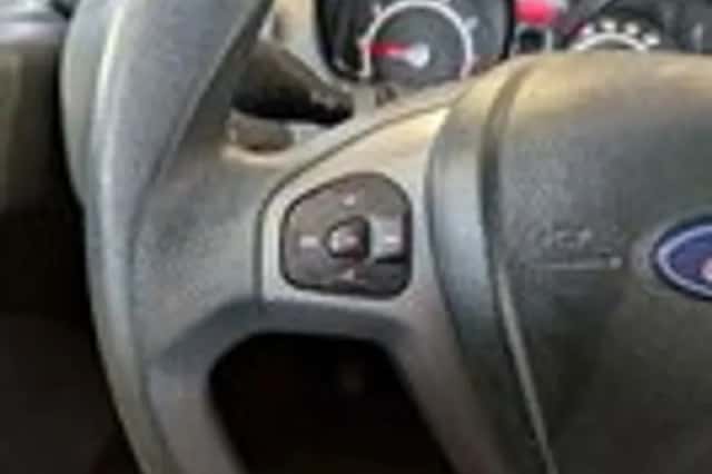 Ford Fiesta (2009) thumbnail 11