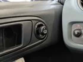 Ford Fiesta (2009) thumbnail 15