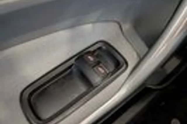 Ford Fiesta (2009) thumbnail 16