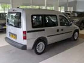 Opel Combo (2010) thumbnail 4