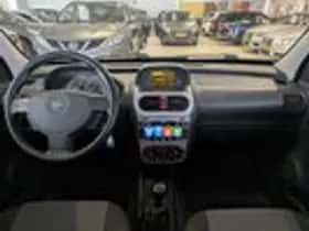 Opel Combo (2010) thumbnail 9
