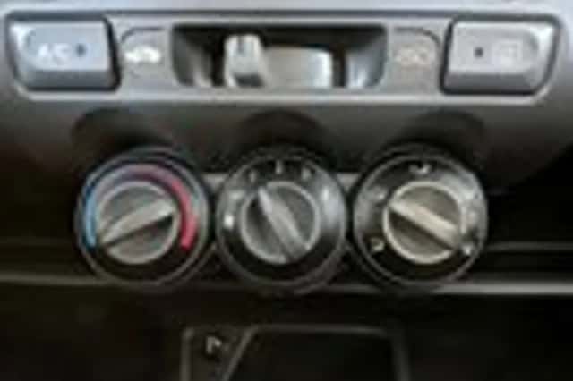 Honda Jazz (2004) thumbnail 11