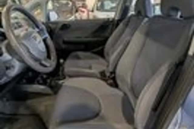Honda Jazz (2004) thumbnail 6