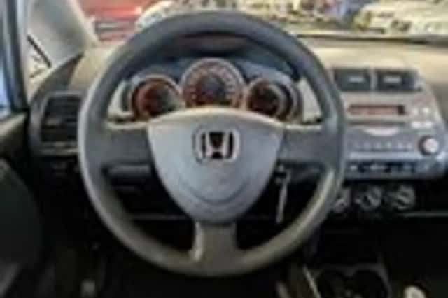 Honda Jazz (2004) thumbnail 9