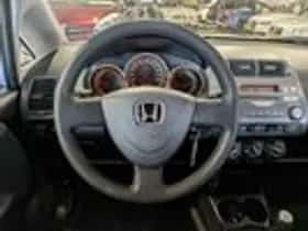 Honda Jazz (2004) thumbnail 9