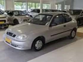 Daewoo Lanos (1999) thumbnail 2