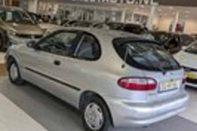 Daewoo Lanos (1999) thumbnail 3