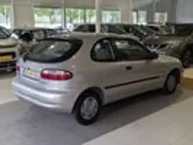 Daewoo Lanos (1999) thumbnail 4