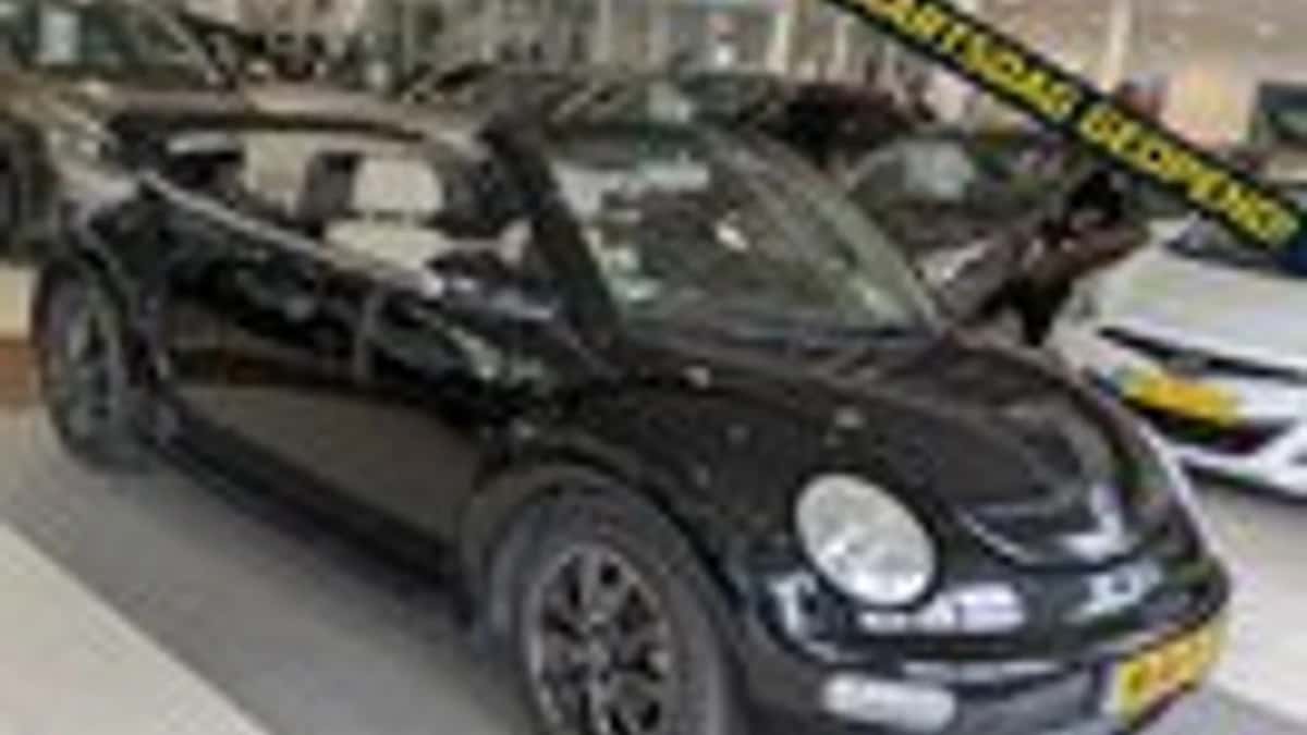 Volkswagen New Beetle (2004) — foto 1