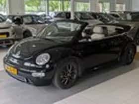 Volkswagen New Beetle (2004) thumbnail 2