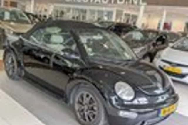 Volkswagen New Beetle (2004) thumbnail 16