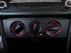 Volkswagen Polo (2010) thumbnail 12
