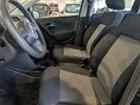 Volkswagen Polo (2010) thumbnail 6