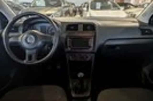Volkswagen Polo (2010) thumbnail 9