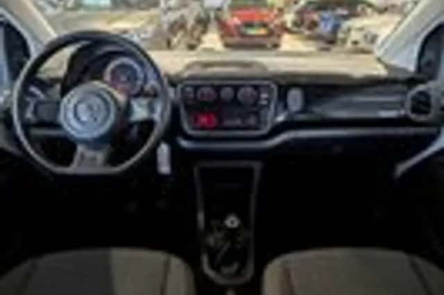 Volkswagen Up! (2013) thumbnail 9