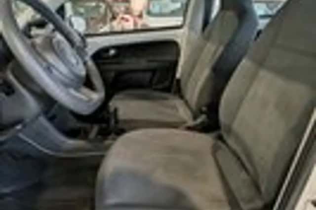 Volkswagen Up! (2012) thumbnail 6