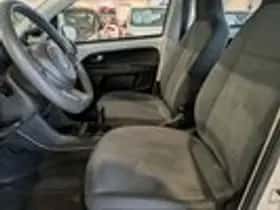 Volkswagen Up! (2012) thumbnail 6