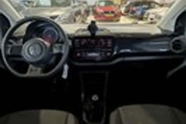Volkswagen Up! (2012) thumbnail 9