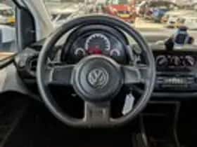 Volkswagen Up! (2012) thumbnail 10