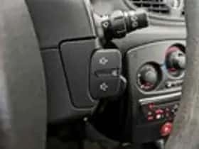Renault Clio (2010) thumbnail 12