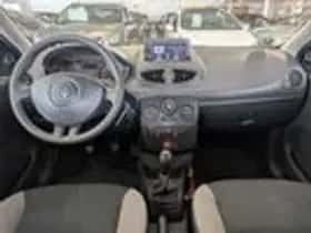 Renault Clio (2010) thumbnail 9
