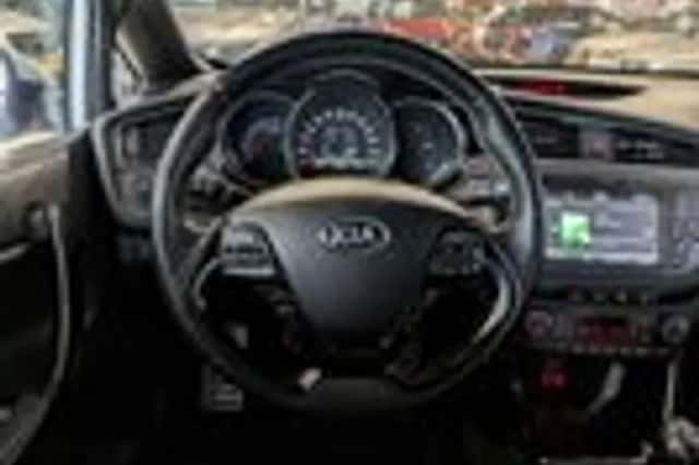 Kia Pro_cee'd (2016) thumbnail 14