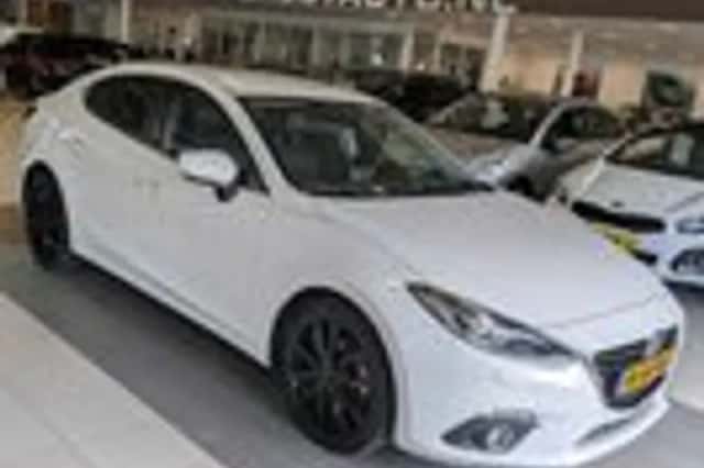 Mazda 3 (2015) thumbnail 1