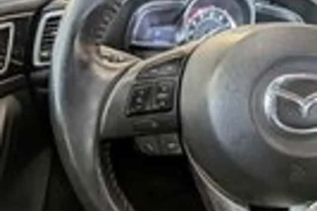 Mazda 3 (2015) thumbnail 12