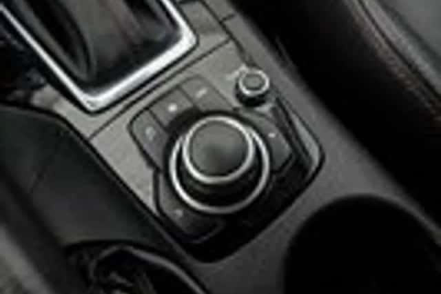 Mazda 3 (2015) thumbnail 23
