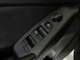 Mazda 3 (2015) thumbnail 27
